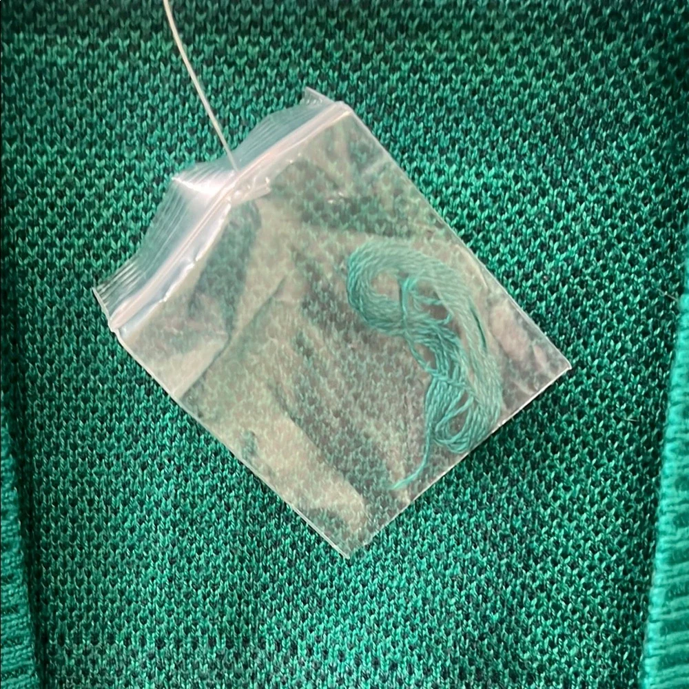 Isaac Mizrahi: NWOT Green Plaid Open Front Cardigan Sweater - Picture 3 of 5